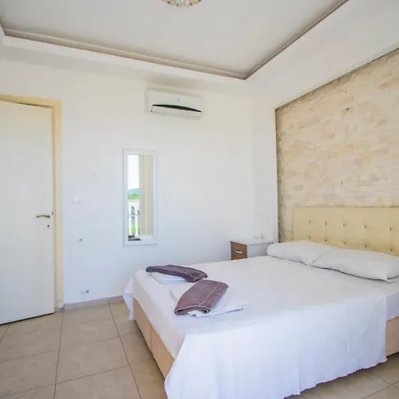 别墅 Hisarpark B Villa, Oezel Havuzlu, *