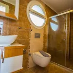 Hisarpark B Villa, Oezel Havuzlu,